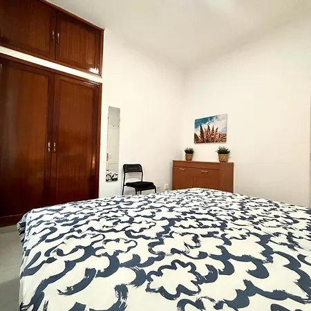 Luis Morote 2-c * Las Palmas